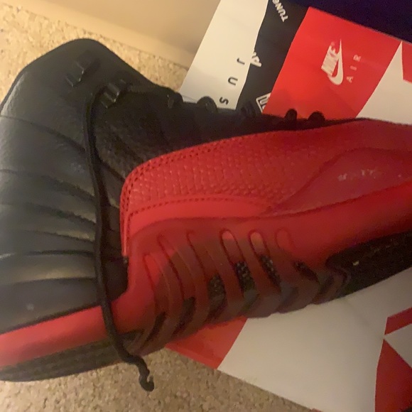 RETRO JORDANS - Picture 4 of 4